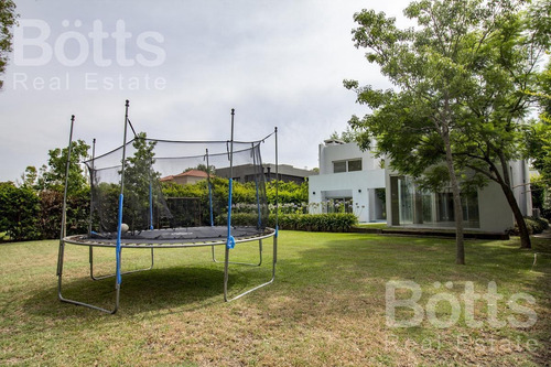 Imagen 21 de 30 de Hermosa Casa Vista Abierta Al Golf - La Reserva Cardales