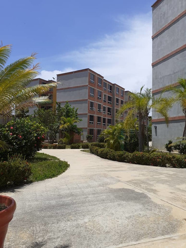 Imagen 2 de 15 de Vendo Apto. De 76 M2, 12.000, Frente Al Club Oricao, Vargas
