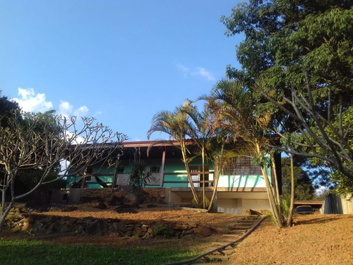 Imagem 6 de 14 de (01) Chácara Com 3 Dormitórios Em Mairiporã !