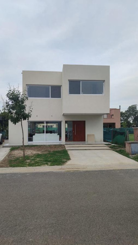 Casa En Venta Vila Marina I Villa Nueva