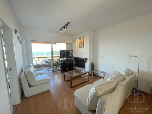 Imagen 4 de 15 de Apartamento En Venta En Primera Fila De Playa Mansa Con Parrillero Y Estufa A Leña