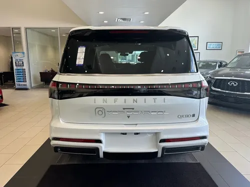 Infiniti Q80