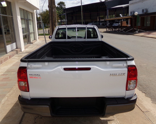 Imagen 4 de 8 de Toyota Hilux C/simple Tdi Dx 4x4 0km My23 Disponible