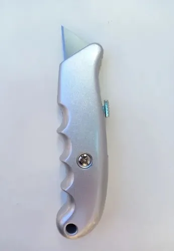 Cuchillo Para Corta Cuero De Metal Makawa Mk0482