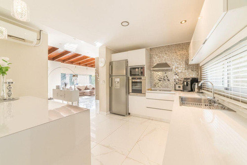 Imagen 15 de 30 de Venta/permuta - Casa 3 Dormitorios Con Jardín Y Pileta (santa Fe, Roldán)