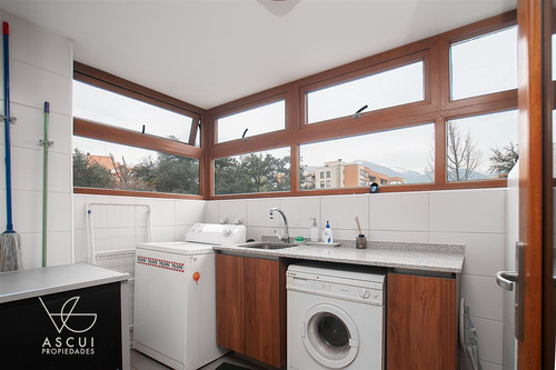 Departamento En Venta De 3 Dorm. En Lo Barnechea