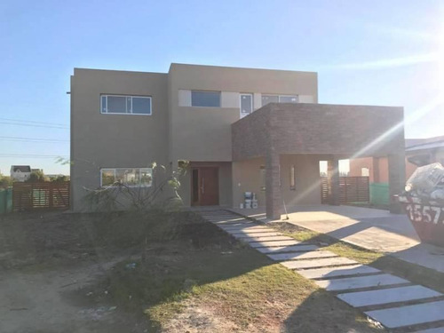 Imagen 1 de 20 de Casa En Venta En San Gabriel, Villanueva, Tigre