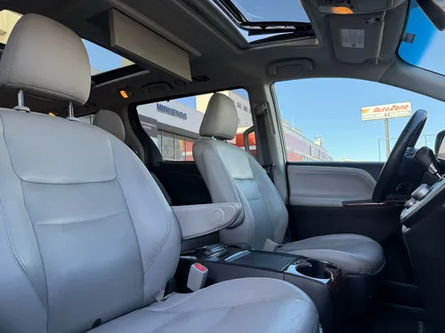 Toyota Sienna 3.5 Limited At