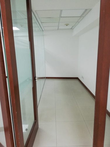 Imagen 5 de 14 de Oficina Amplia Con Vista En Renta En Wtc, Col. Nápoles. Cuenta Con 4 Espacios Independientes Mas Área De Coworkig. 95.43 M2