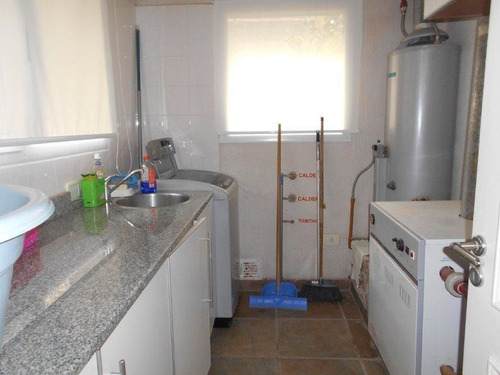 Chalet Moderno, En Dos Plantas, De 4 Dormitorios, Doble Gara