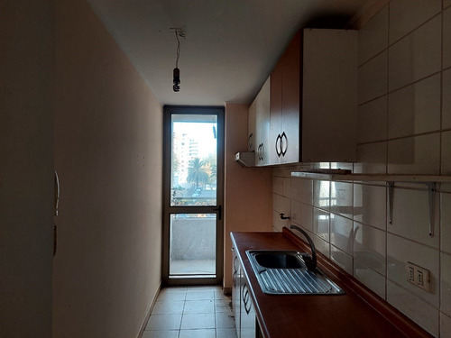 Departamento En Venta De 2 Dorm. En Macul