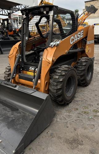 Minicargador Bobcat Marca Case Sr200b