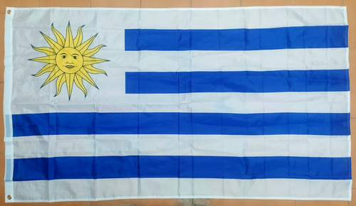 Bandera Grande De Uruguay, Medidas 154cm X 88cm