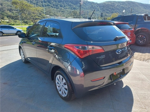 Imagem 6 de 12 de Hyundai Hb20 1.0 Comfort 12v Flex 4p Manual