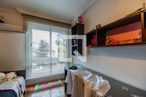 Imagem 10 de 15 de Apartamento À Venda - Petrópolis, 3 Quartos, 140 - S893640179