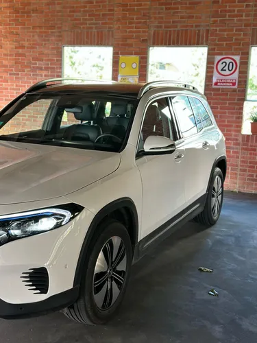 Mercedes Benz Eqb 260