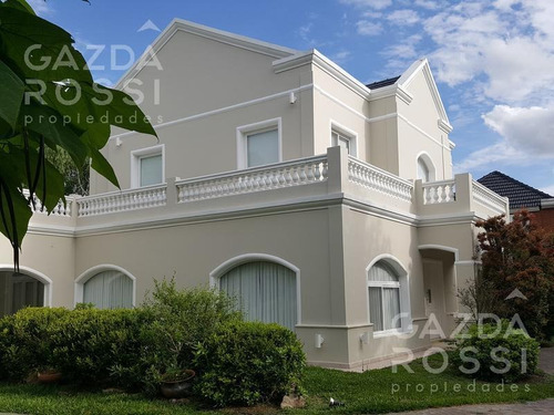 Imponente Propiedad En Barrio Privado Solar Del Bosque, Canning