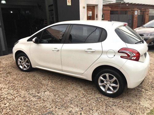 Peugeot 208 1.5 Allure Touchscreen 2015