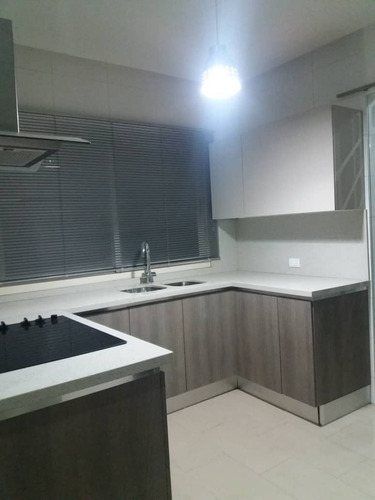 Imagen 14 de 18 de Apartamento En Altos De Guataparo, Valencia. Foa-699