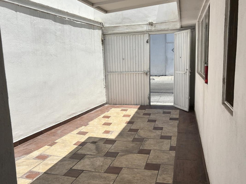 Casa En Venta Con Dictamen De Uso De Suelo Para Oficinas Super Céntrica En Valle Alamada, Querétaro