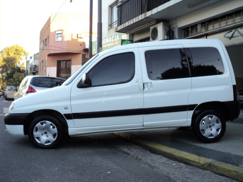 Peugeot Partner Patagonica 1.9d Full 2007 Muy Cuidada !!!