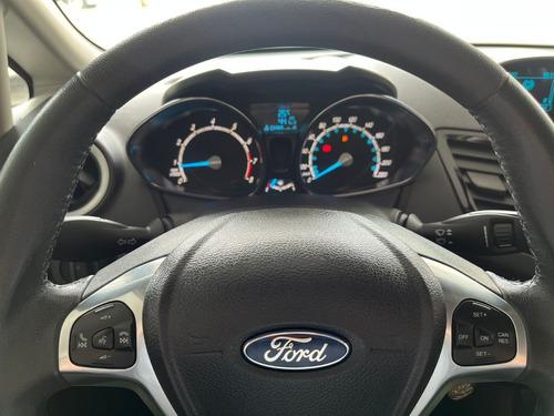 Ford Fiesta 1.6 16v Titanium Flex 5p