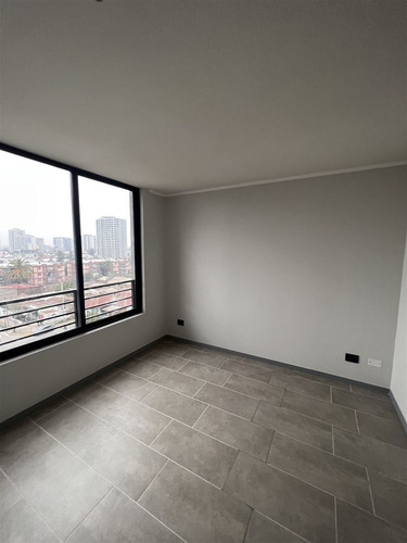 Depto En Arriendo De 2 Dorm Estacionamiento . En La Cisterna