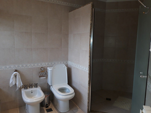 Imagen 11 de 26 de Chalet 5 Ambientes Con Parque Y Piscina Venta San Carlos Mar Del Plata