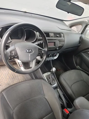 Kia Río 2016 Ex 1.4 Chocado Baja 04 Alta Motor 04