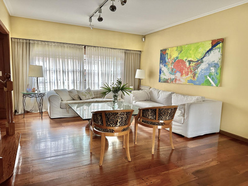 Espectacular Casa En Acassuso De Av. Libertador Al Rio.