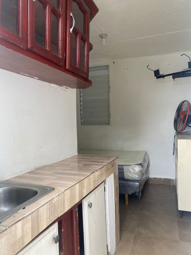 Alquiler Estudio Ecomomico Sin Amueblar En La Zona Colonial, Santo Domingo