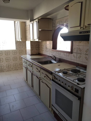 Imagen 8 de 24 de Apartamento En Venta En El Bosque Maracay // 04243385555
