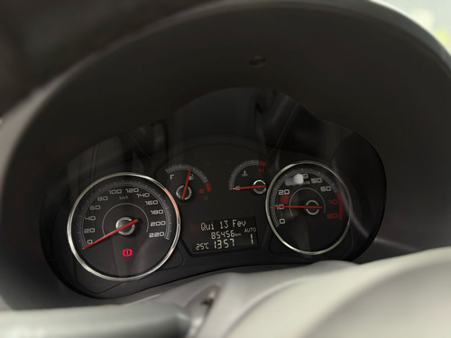 Fiat Grand Siena 1.6 16v Essence Flex Dualogic 4p