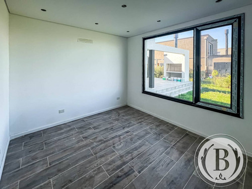 Bustamante Prop El Naudir 12254 Casa Venta A Estrenar Escobar