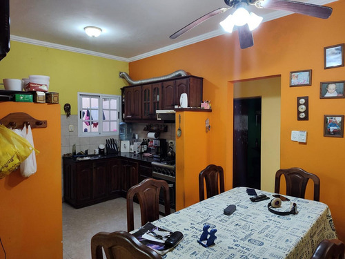 Chalet 6 Ambientes Amplio Lote 5 Baños F: 9831