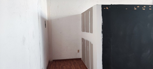 Local Comercial En Venta ,75m2, Plaza Korfu