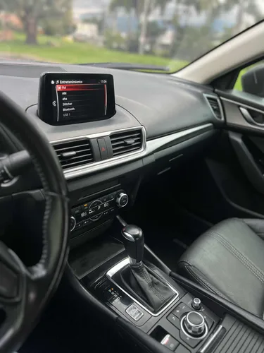 Mazda 3 2.0 Touring