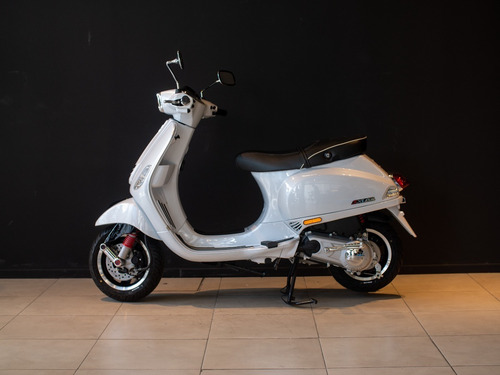 Imagen 2 de 15 de Scooter Vespa Sxl 150 Blanca 0km Financiación Reserva Hoy