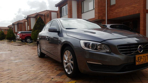 Volvo S60 2017 T4 2.0 Gris Osmio