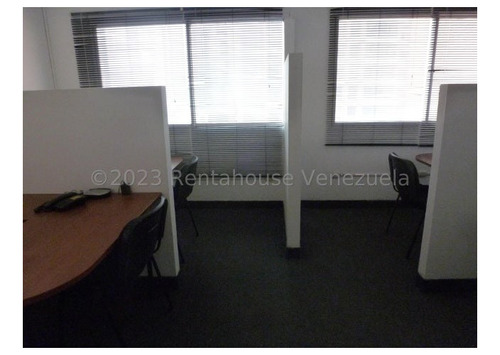Rf Comoda Oficina En Venta En Centro Peru Capacidad De Cinco Cubiculos Con Todos Los Servicios  Contactame Y Pide Tu Cita  