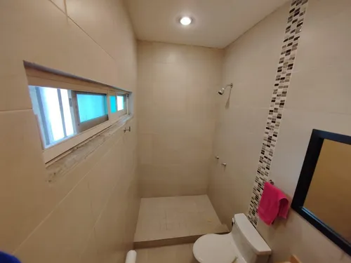 Casa En Venta En Frac. Hacienda Santa Fe, Leon, Gto. Justo Al Lado De La Universidad Iberoamericana
