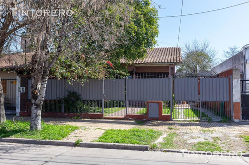Venta Casa 3 Ambientes Con Cochera Y Jardin Padua. Acepta Permuta