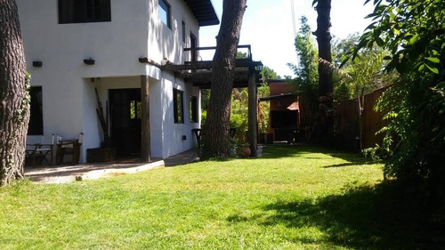 Casa En Venta - 3 Dormitorios 3 Baños - Cochera - 525mts2 - Valeria Del Mar