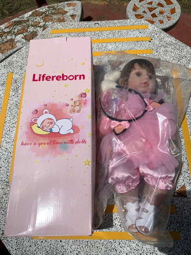 Imagen 6 de 10 de Bebe Reborn Muñeca Realista Con Sus Accesorios