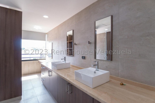 Ms: 24-645 En Venta Espectacular Pent-house En Altamira. A=810m2, 4h, 7b, 4p.