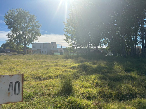 Venta De Casa En Pozo, B° Privado Canales De Plottier
