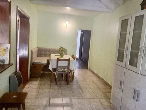 Casa 6 Ambientes, Fondo Libre. Apta Credito