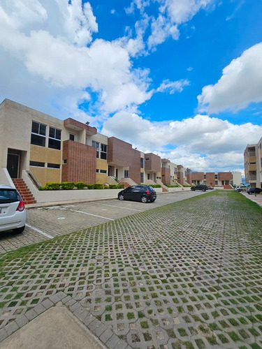 Town House En Valencia Residencias Altos De Aricagua Mañongo