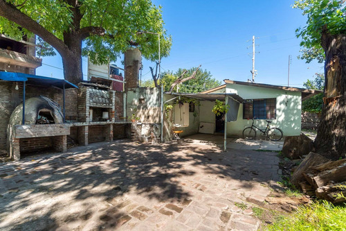 Imagen 13 de 30 de Venta De Excelente Predio En Lomas De Zamora A/c