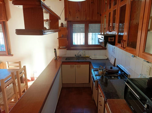 Imagen 8 de 13 de Casa Amplia C/ Jardín Cerrado Y Cochera En Zona Norte De Villa Gesell Para 6 Personas
